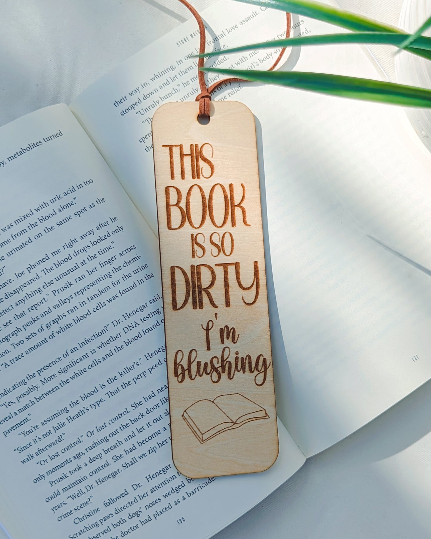 This book is so dirty, I'm blushing - Bookmark