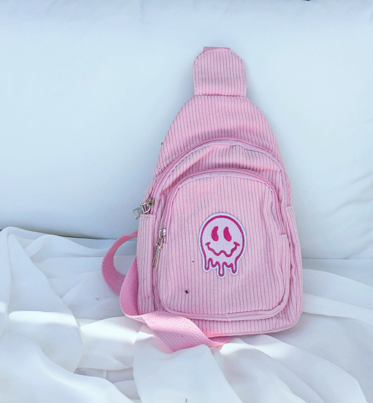 Drippy Smile - Crossbody Bag