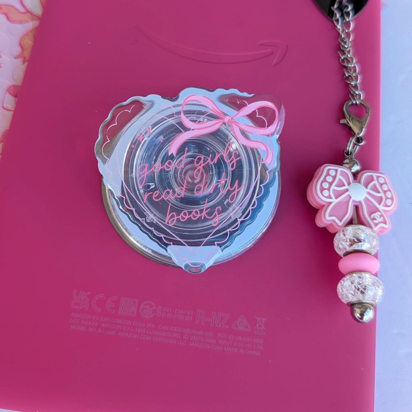 Good Girls Read Dirty Books - Magsafe Kindle Grip