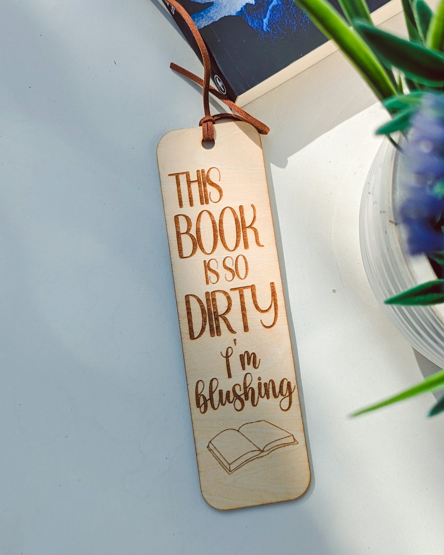 This book is so dirty, I'm blushing - Bookmark
